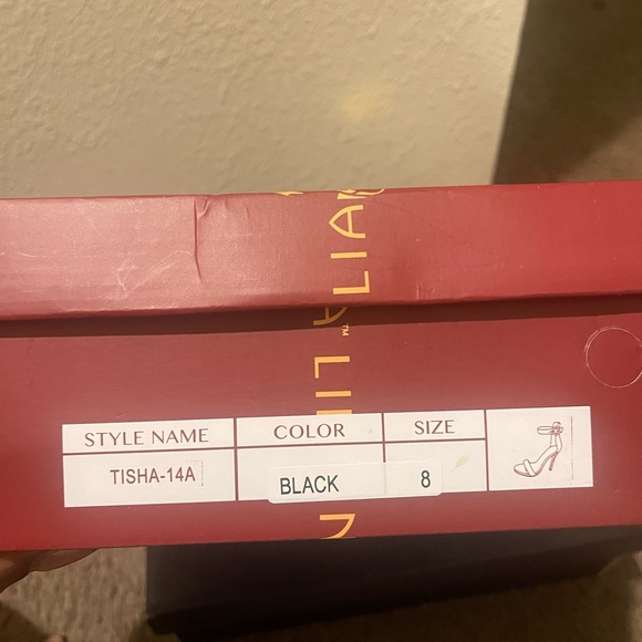 Black heeled sandals. Good condition. Worn once. - Picture 2 of 8